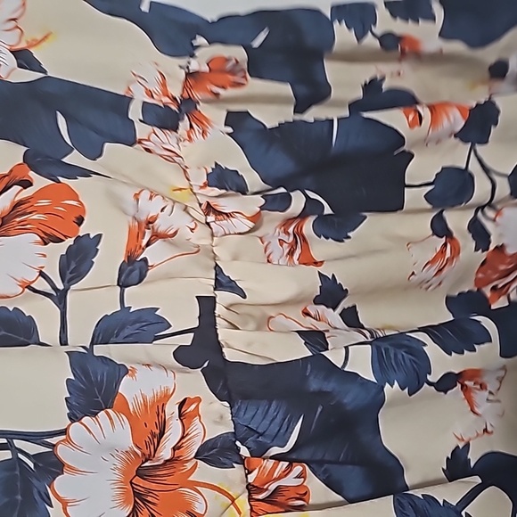 Gourgous brand new shein tank for summer - Picture 4 of 9